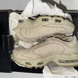 Nike Air Max Tailwind IV Sneakers